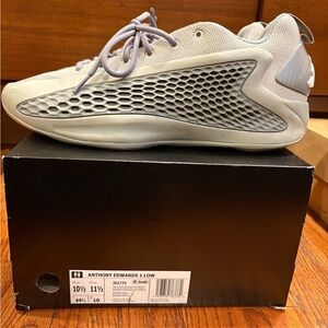 Anthony Edward’s 1 Low Basketball Shoes